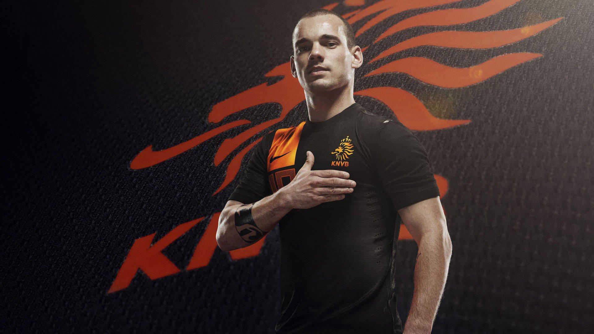 巨星时刻!安东尼坚毅眼神锁定德赫亚,任意球直挂死角定乾坤